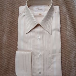 🌻3/$10🌻Vintage Arrow Dress Shirt...